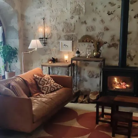 Sous Les Arcades De Fources-jolie Maison Medievale בית נופש